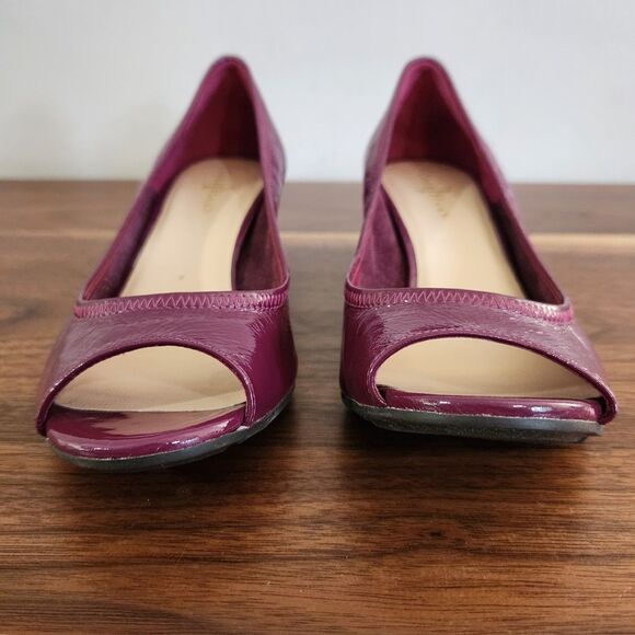 Cole Haan Womens Maroon Purple Peep Toe Wedge Heel Pumps Leather Size 6 - Picture 4 of 9